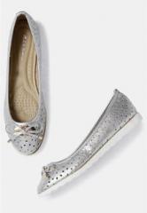 Mast & Harbour Silver Belly Shoes women