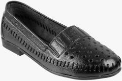 Metro Black Lifestyle Shoes women