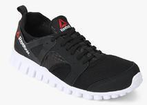 Reebok Amaze Runr Black Running Shoes boys