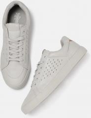 Roadster Men Grey Cutwork Sneakers