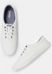 Roadster White Canvas Regular Sneakers men