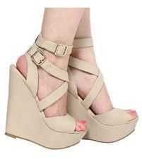 Steve Madden Xfoliate Beige Wedges women