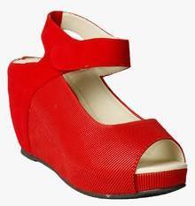 Ten Red Wedges women