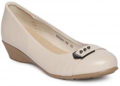 Tresmode Beige Solid Pumps women