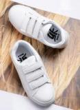 Yk White Solid Sneakers Girls